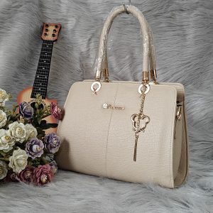 Aura Grain Handbag